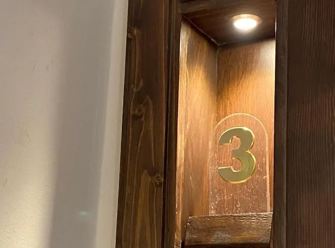 לינה וארוחת בוקר Casa Maria Tereza 4*